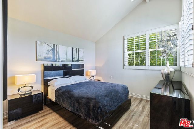13082 Mindanao Way, Marina del Rey CA: https://media.crmls.org/mediaz/5d02ed1f-a9cf-4f58-ba3a-50ace999291c.jpg