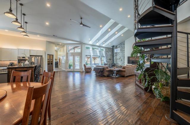 9247 Holly Hill Drive, Salinas CA: https://media.crmls.org/mediaz/5d049c29-dbbd-4c73-a37a-767ce6700a29.jpg