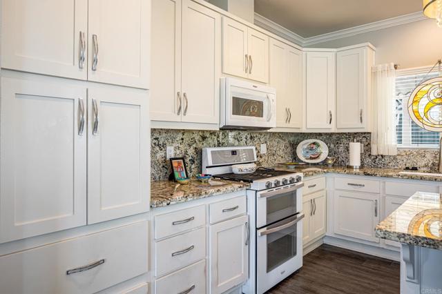 4650 Dulin Road, Fallbrook CA: https://media.crmls.org/mediaz/5d053345-8cec-4d1e-928f-7dce48ba09a5.jpg