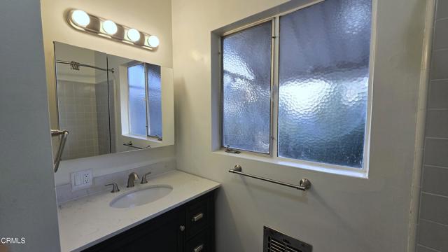 Detail Gallery Image 14 of 26 For 1483 N Altadena Dr, Pasadena,  CA  - 2 Beds | 1 Baths