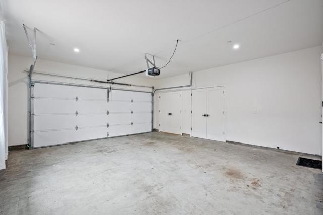 924 Woodside Road, Redwood City CA: https://media.crmls.org/mediaz/5d0609f2-d91c-4f5f-809d-402d120fa7e0.jpg