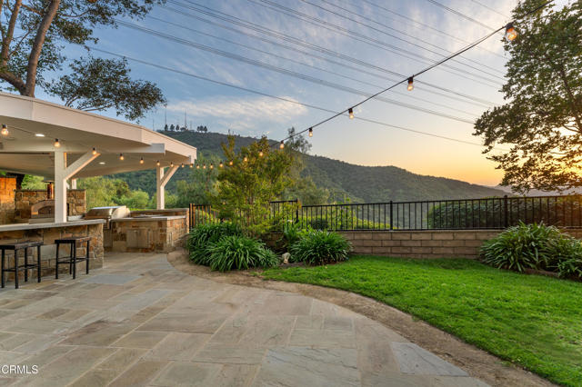 Detail Gallery Image 32 of 72 For 3153 Dragonfly St, Glendale,  CA 91206 - 4 Beds | 3 Baths