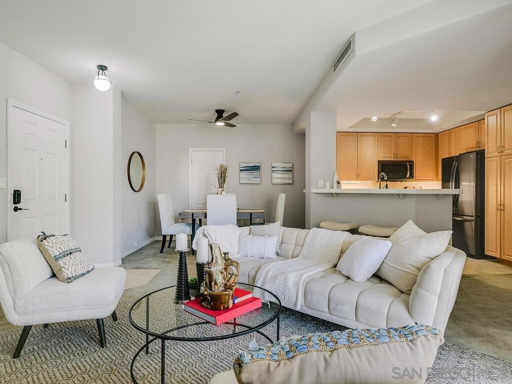 1601 India St #208
