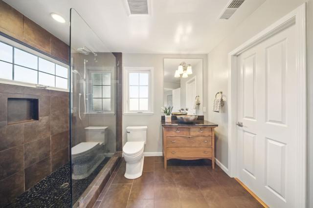 1079 Brighton Place, Mountain View CA: https://media.crmls.org/mediaz/5d08e3bd-4c3f-43f2-89e5-206ad893b035.jpg