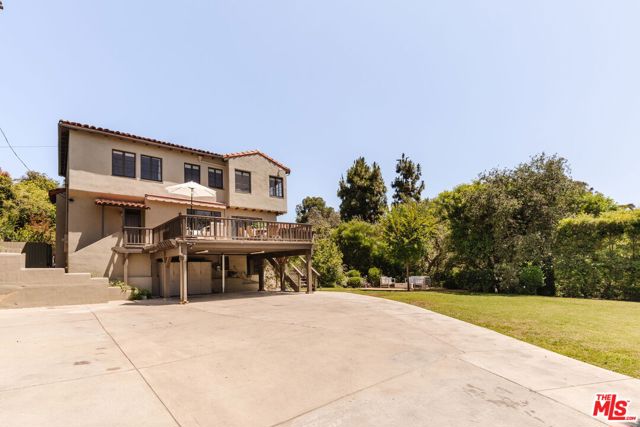 463 N Greencraig Road, Los Angeles CA: https://media.crmls.org/mediaz/5d0bd4f3-62e7-48c3-b806-d2c3d4b72203.jpg