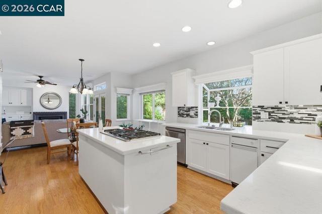 Image 15 of 51 For 811 Vineyard Ct