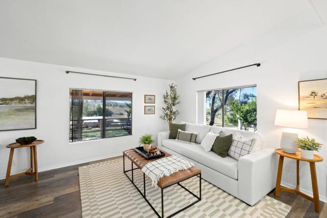 40110 Angora Ln, Temecula CA: https://media.crmls.org/mediaz/5d0c2058-89f8-48a8-b5e2-8401e147f791.jpg