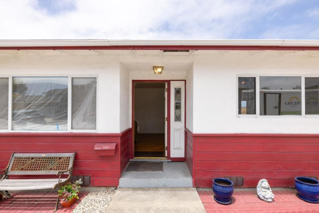 1609 Soto Street, Seaside CA: https://media.crmls.org/mediaz/5d0c4498-1afe-4438-969b-23bebcb8c042.jpg