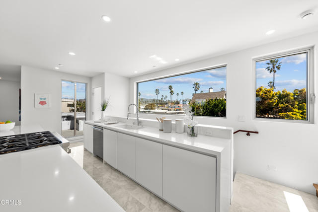 Detail Gallery Image 23 of 63 For 1238 Devon Ln, Ventura,  CA 93001 - 4 Beds | 4/1 Baths