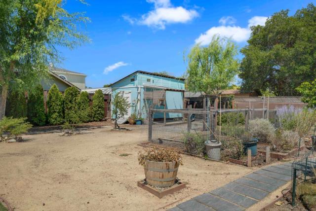 2238 Lincoln Street, East Palo Alto CA: https://media.crmls.org/mediaz/5d0cc802-2ff1-4045-befc-518c62d43ce1.jpg