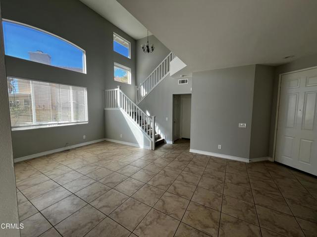 Detail Gallery Image 3 of 26 For 1300 Meadowlark Ln, Oxnard,  CA 93036 - 4 Beds | 2/1 Baths