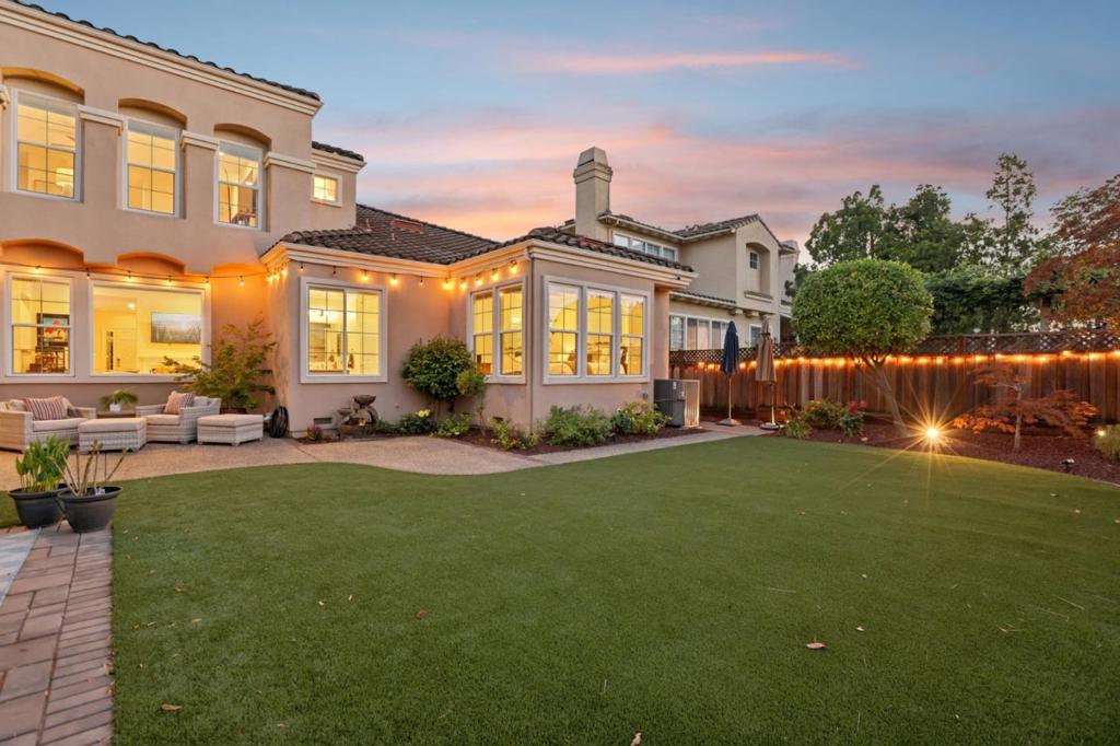 https://media.crmls.org/mediaz/5d0e6cd1-bcdd-4fa5-8931-43474c6d8193.jpg?preset=X-Large
