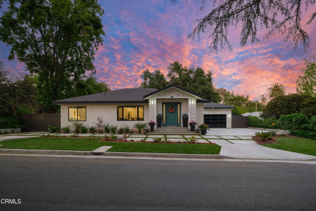 4428 Oakwood Avenue, La Canada Flintridge CA: https://media.crmls.org/mediaz/5d0e845c-6c34-4091-a155-7607f2b575fd.jpg