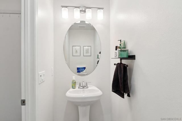 1709 Santa Carolina, Chula Vista CA: https://media.crmls.org/mediaz/5d0ec11d-382a-4b5f-a595-031474421155.jpg