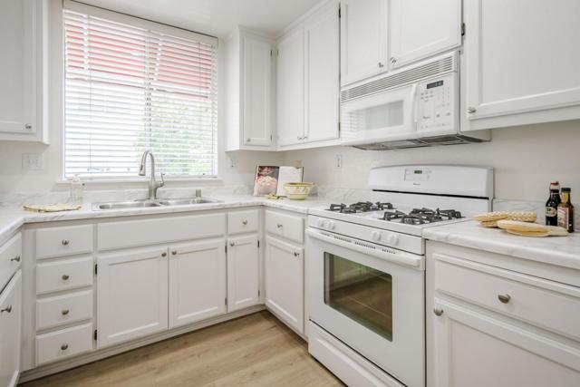 701 Baltic Circle,  CA: https://media.crmls.org/mediaz/5d0f2cf2-5f4c-4650-b584-a943d067766b.jpg