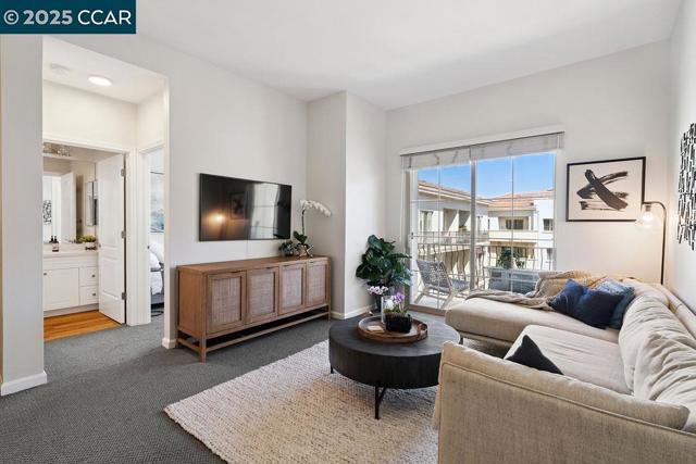1315 Alma Ave, Walnut Creek CA: https://media.crmls.org/mediaz/5d0f5189-0b7a-462f-9a41-1f14288d0d46.jpg