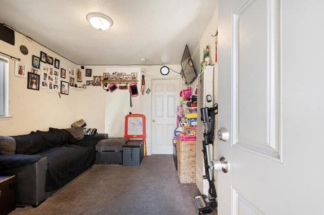 723725 Kilbreth, Salinas CA: https://media.crmls.org/mediaz/5d102d96-3efc-4943-8f8b-dc818a493d0b.jpg
