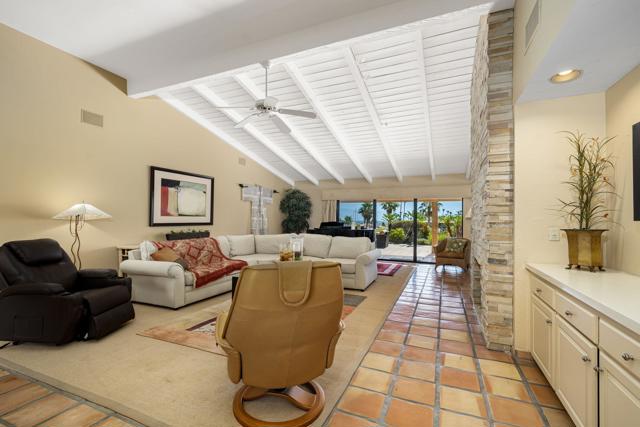 40480 Via Entrada, Rancho Mirage CA: https://media.crmls.org/mediaz/5d1045fa-bc6f-4cf1-b685-73936c17be9d.jpg