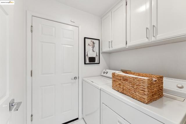 102 Waterview Dr, Richmond CA: https://media.crmls.org/mediaz/5d107ba2-1841-4ca1-9d55-71a9985cff50.jpg