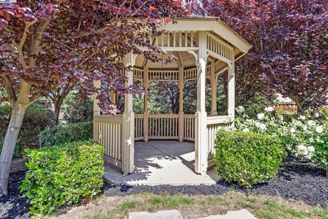 3838 Santa Fe Lane, Tracy CA: https://media.crmls.org/mediaz/5d1094a7-470c-48e7-ae4a-7b2fb15fecb9.jpg