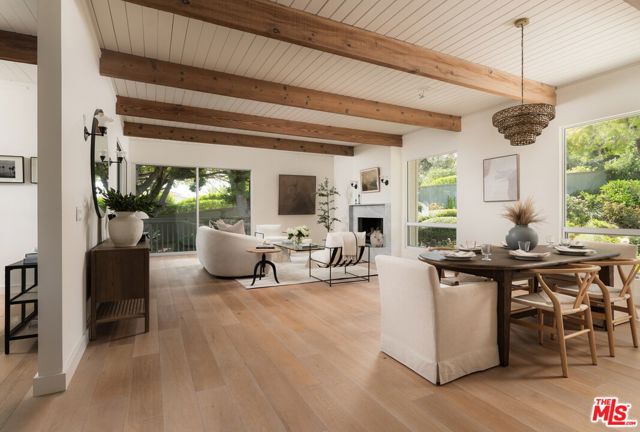626 Sea Ranch Drive, Santa Barbara CA: https://media.crmls.org/mediaz/5d10996e-3bc9-4841-980d-f35a0bfdfdd1.jpg