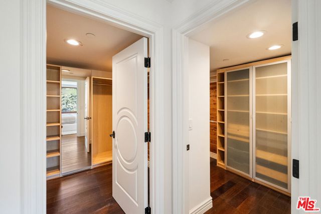 8027 Floral Avenue, Los Angeles CA: https://media.crmls.org/mediaz/5d112118-bcd7-4fd4-bb62-708950faf778.jpg