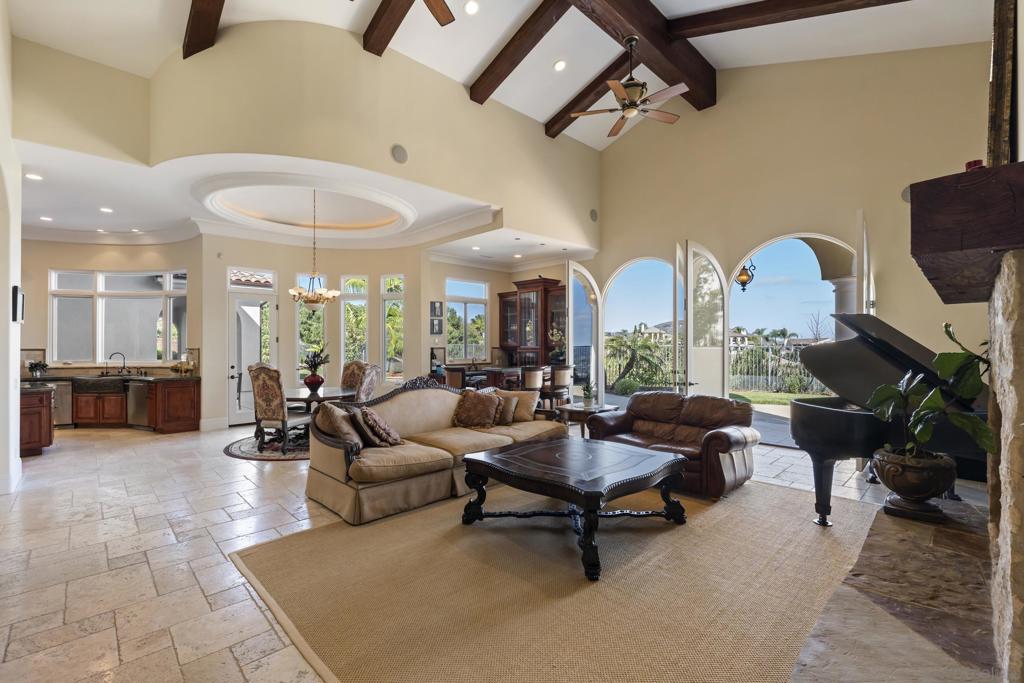 7020 El Fuerte St - photo 13