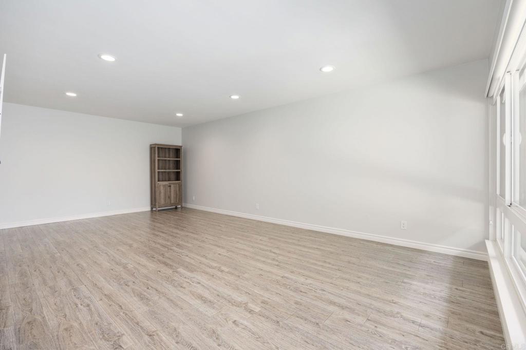 806 Sierra Avenue - photo 12