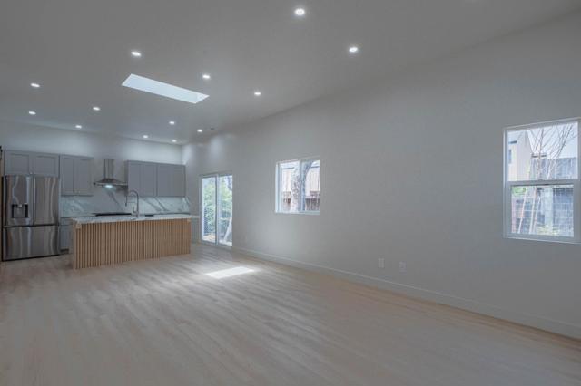 987 Harcourt Avenue, Seaside CA: https://media.crmls.org/mediaz/5d11daa9-a117-43ee-ad57-9fcd6ebd8743.jpg