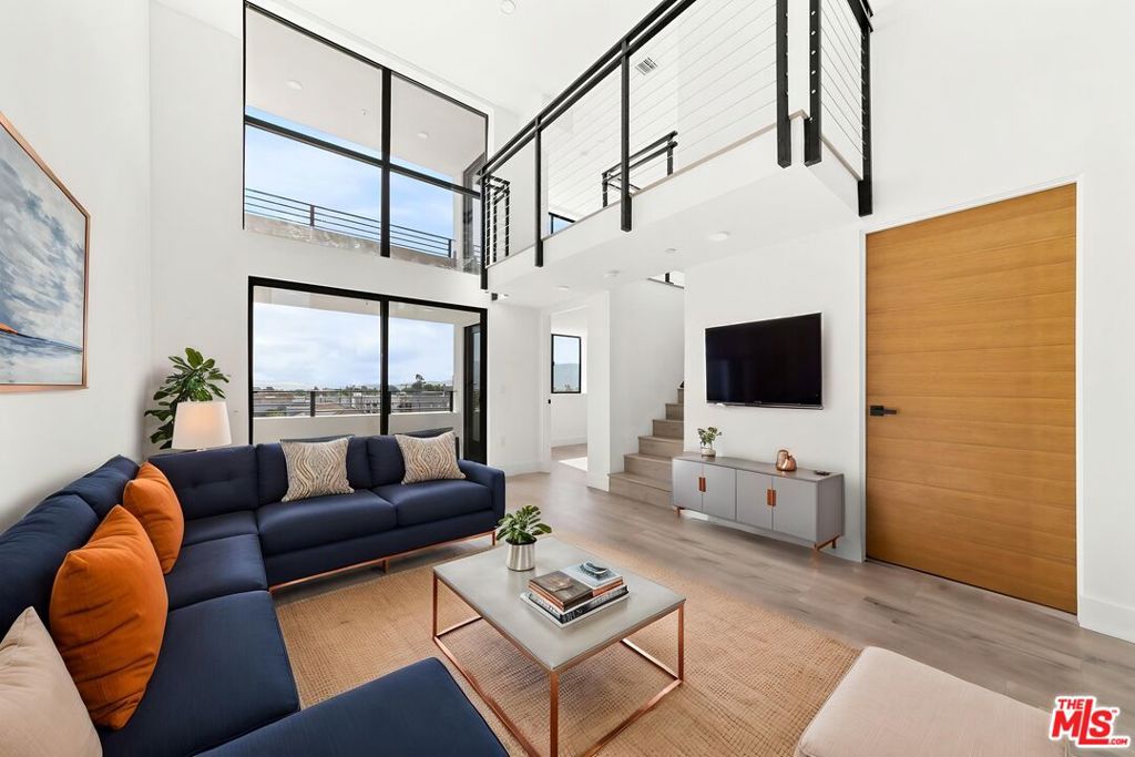 11013 Hartsook Street #505