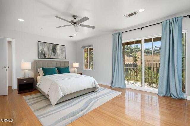 Detail Gallery Image 12 of 27 For 3847 Sunbeam Dr, Los Angeles,  CA 90065 - 3 Beds | 2/1 Baths