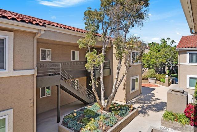 7545 Charmant, San Diego CA: https://media.crmls.org/mediaz/5d13d1c7-80ba-4c07-a596-e98588509b20.jpg