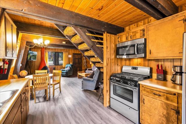 39656 Forest Road, Big Bear CA: https://media.crmls.org/mediaz/5d13d8d7-76d7-4177-8fa1-58d0a75540de.jpg