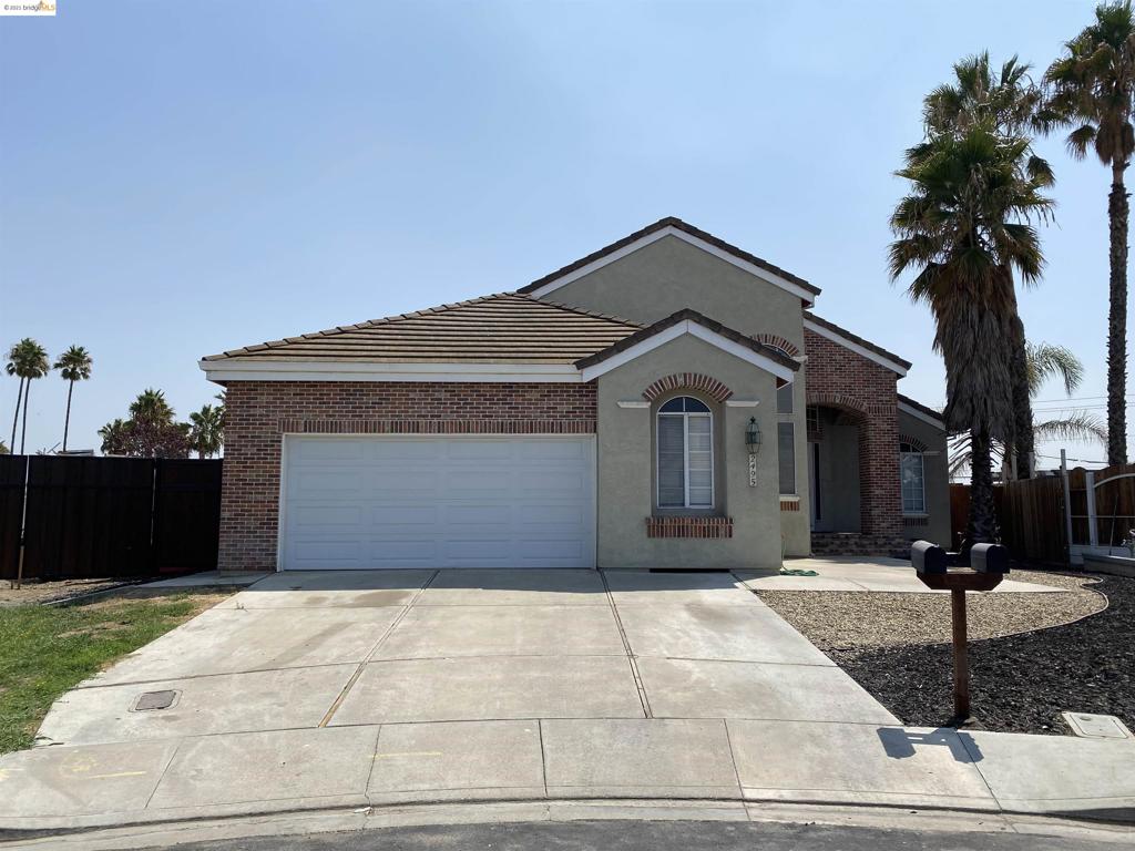 2495 Cove Pl