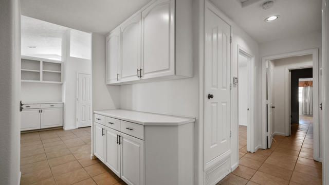 8582 Frontera Avenue, Yucca Valley CA: https://media.crmls.org/mediaz/5d1468c9-a0f0-4c1e-8e0d-5b5fe67accaa.jpg