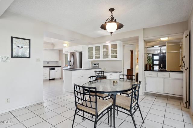 262 Crestwood Avenue, Ventura CA: https://media.crmls.org/mediaz/5d14ae9a-b53a-4cb1-9912-101a57f87ae9.jpg