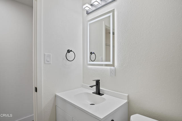 Detail Gallery Image 13 of 27 For 2214 Nightingale Ave, Stockton,  CA 95205 - 3 Beds | 1 Baths
