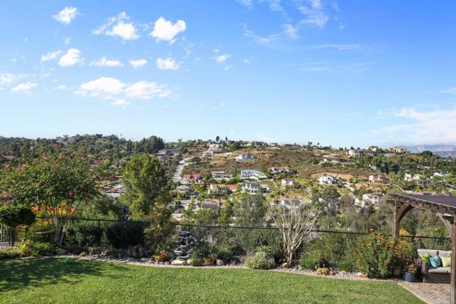 Image 45 of 47 For 3818 Via Escuda