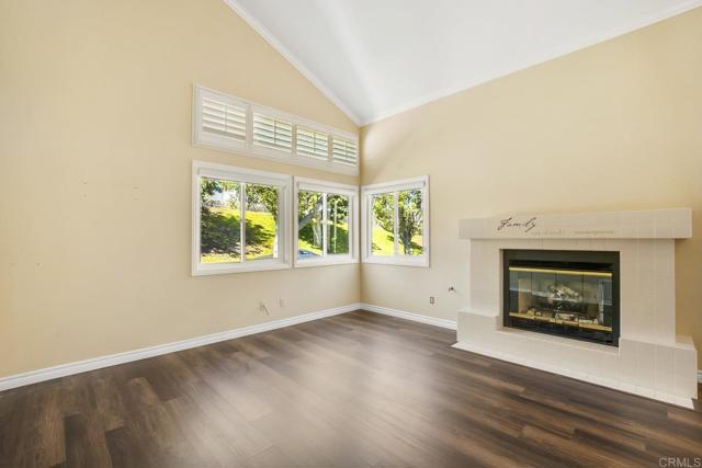2524 Seattle Drive, El Cajon CA: https://media.crmls.org/mediaz/5d18afbf-3094-423e-a9b8-cb8d70149beb.jpg