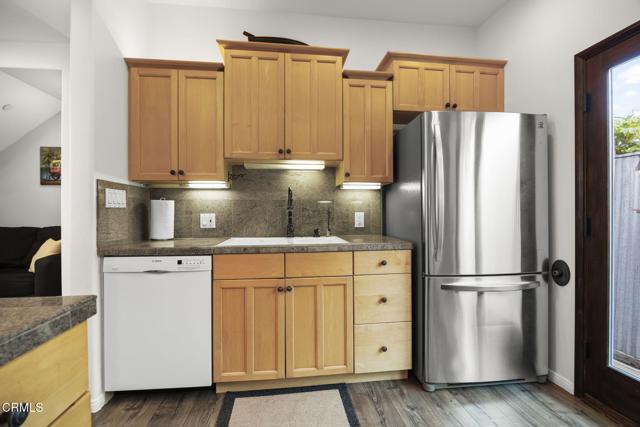 2149 Monmouth Drive, Ventura CA: https://media.crmls.org/mediaz/5d18cea5-3d3b-4fe5-9494-84f92c5d0c75.jpg