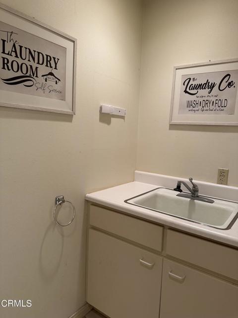 Detail Gallery Image 10 of 13 For 233 Camino La Madera, Camarillo,  CA 93010 - 2 Beds | 1 Baths