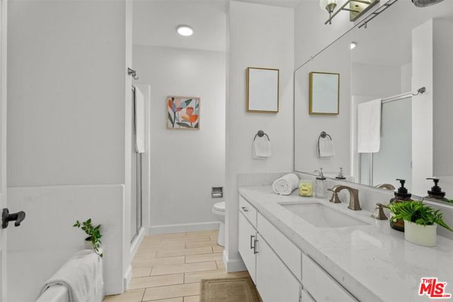 853 S Le Doux Road, Los Angeles CA: https://media.crmls.org/mediaz/5d19c6a1-7846-4dfa-8909-bbecc59e7b0f.jpg
