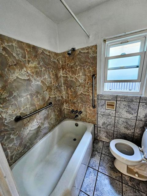 1135 41 26th Street, San Diego CA: https://media.crmls.org/mediaz/5d1a4cfc-befd-4f7b-bc29-f39319c973e2.jpg