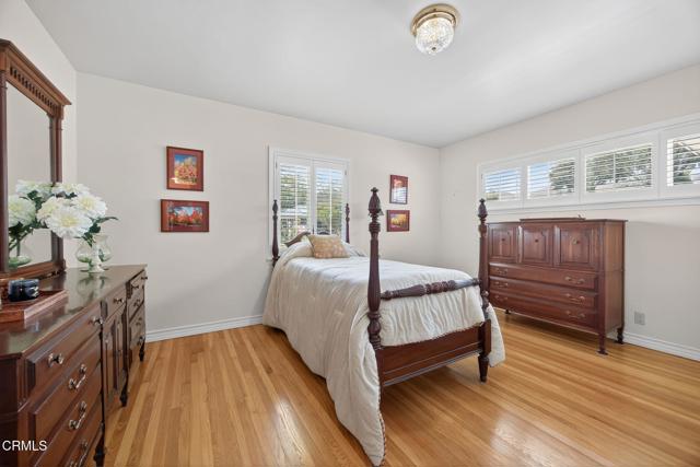 332 Carol Drive, Ventura CA: https://media.crmls.org/mediaz/5d1a7540-9e4e-400a-bfac-9e5dbd9d8d86.jpg