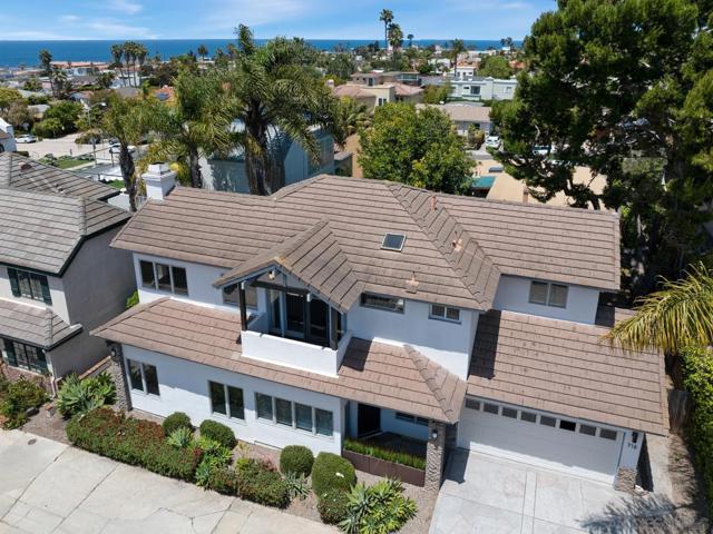 716 Glenview Ln, La Jolla CA: https://media.crmls.org/mediaz/5d1a9946-c972-4fba-9596-46ee8547c66a.jpg