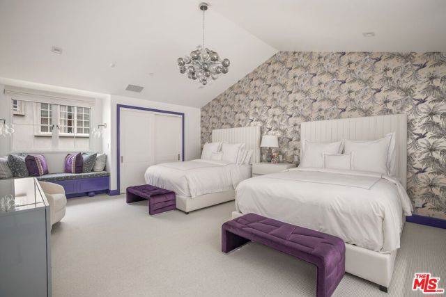 1445 Via Cresta, Pacific Palisades CA: https://media.crmls.org/mediaz/5d1accd2-7380-4625-bf3c-50ff042c6f90.jpg