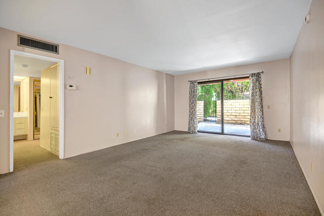 1407 N Sunrise Way #18, Palm Springs, CA 92262