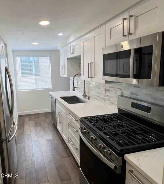 333 Highland Drive, Oxnard CA: https://media.crmls.org/mediaz/5d1ce3cc-b224-46e3-ba5c-d330b9e7660a.jpg