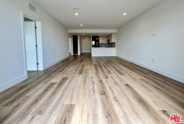 5801 Camerford Avenue, Los Angeles CA: https://media.crmls.org/mediaz/5d1ce879-9ccd-46bd-9200-b1b73c679dbc.jpg