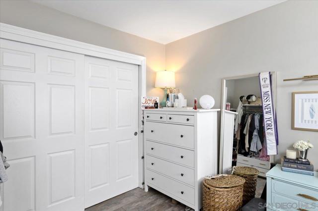 5061 Mission BLVD, San Diego CA: https://media.crmls.org/mediaz/5d1eddd5-0c4d-4e2d-9d0b-02d5e612687e.jpg